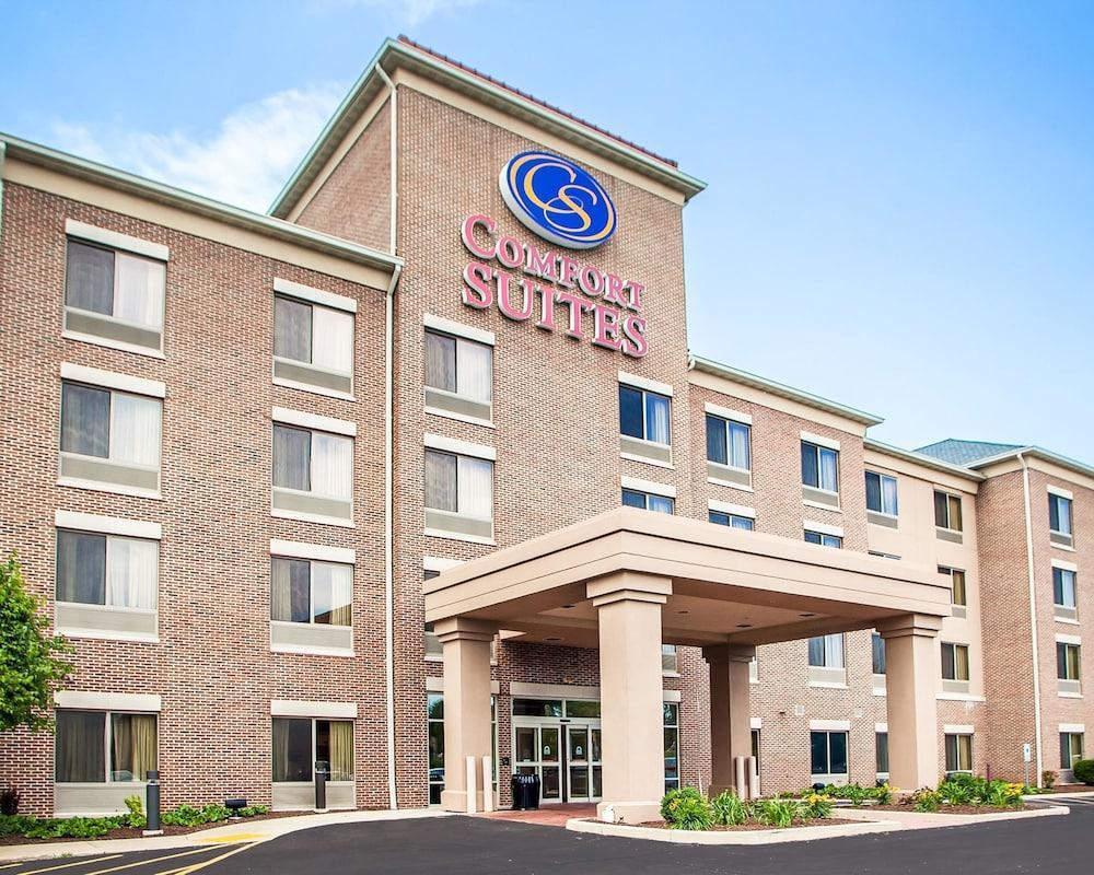 Holiday Inn Express & Suites Milwaukee Nw - Park Place By Ihg Bagian luar foto