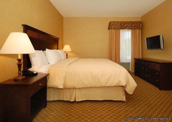 Holiday Inn Express & Suites Milwaukee Nw - Park Place By Ihg Ruang foto